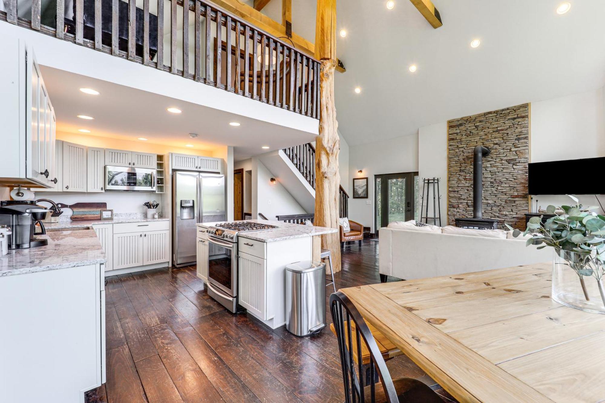 Luxe Appalachian Mountain Cabin With Hot Tub, Views Warrensville Exterior foto