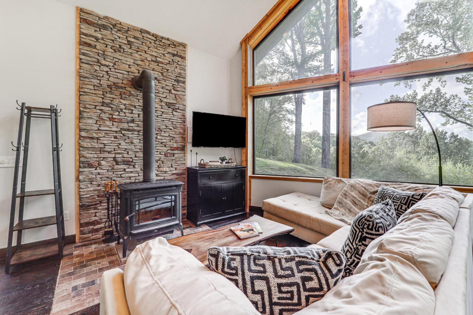 Luxe Appalachian Mountain Cabin With Hot Tub, Views Warrensville Exterior foto