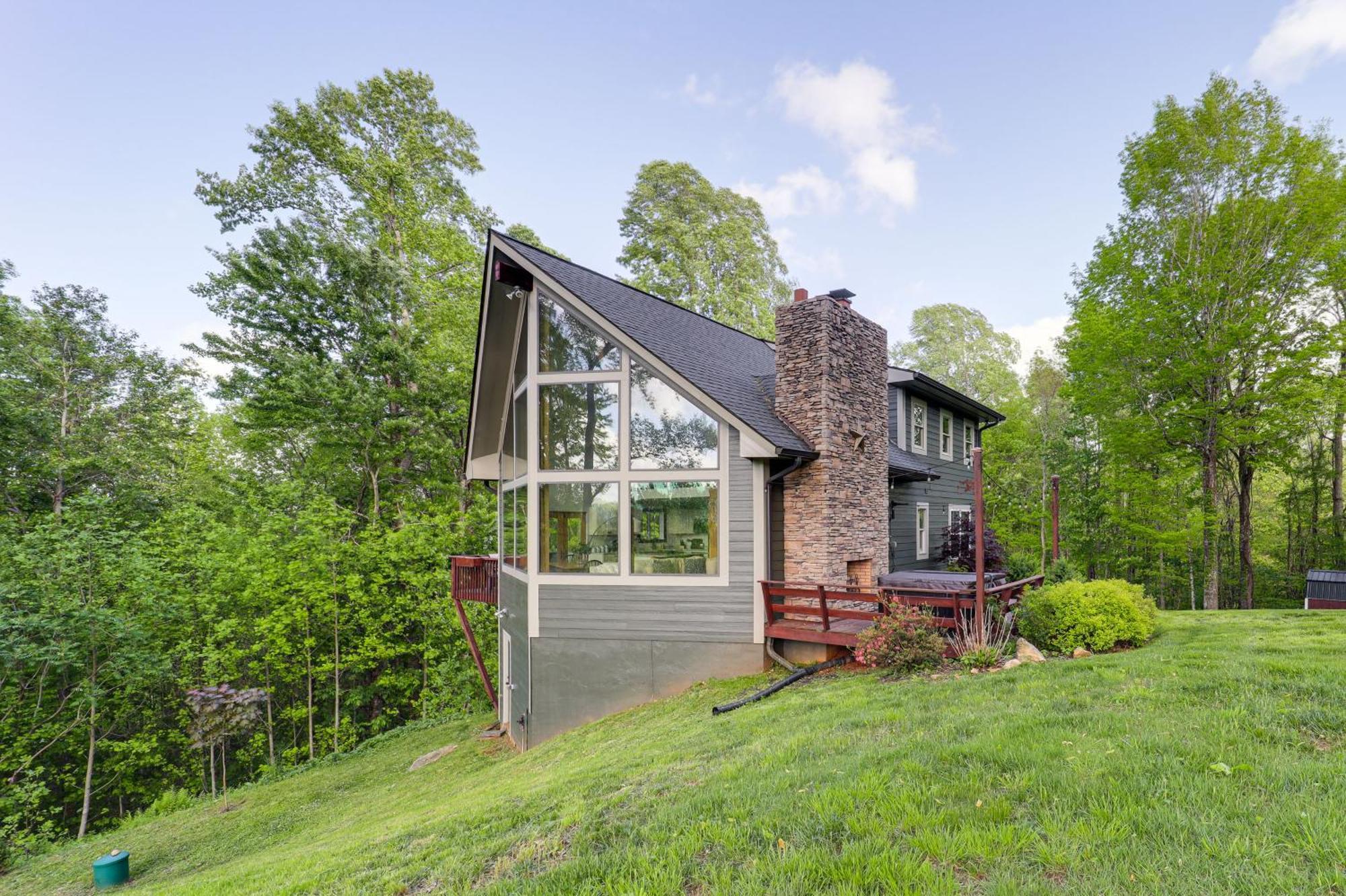 Luxe Appalachian Mountain Cabin With Hot Tub, Views Warrensville Exterior foto